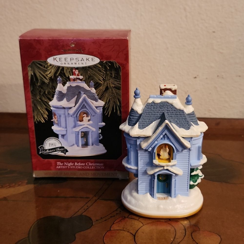 Hallmark Keepsake The Night Before Christmas Muisc & Movement Ornament 1997